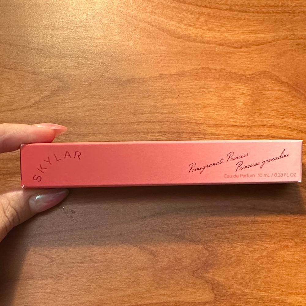 Skylar Pink Lip Gloss - Picture 2 of 4